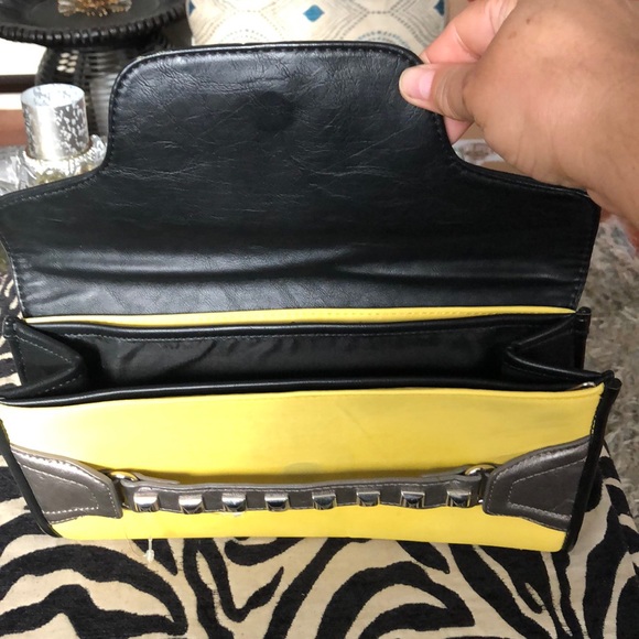 Express Clutch - Picture 3 of 6